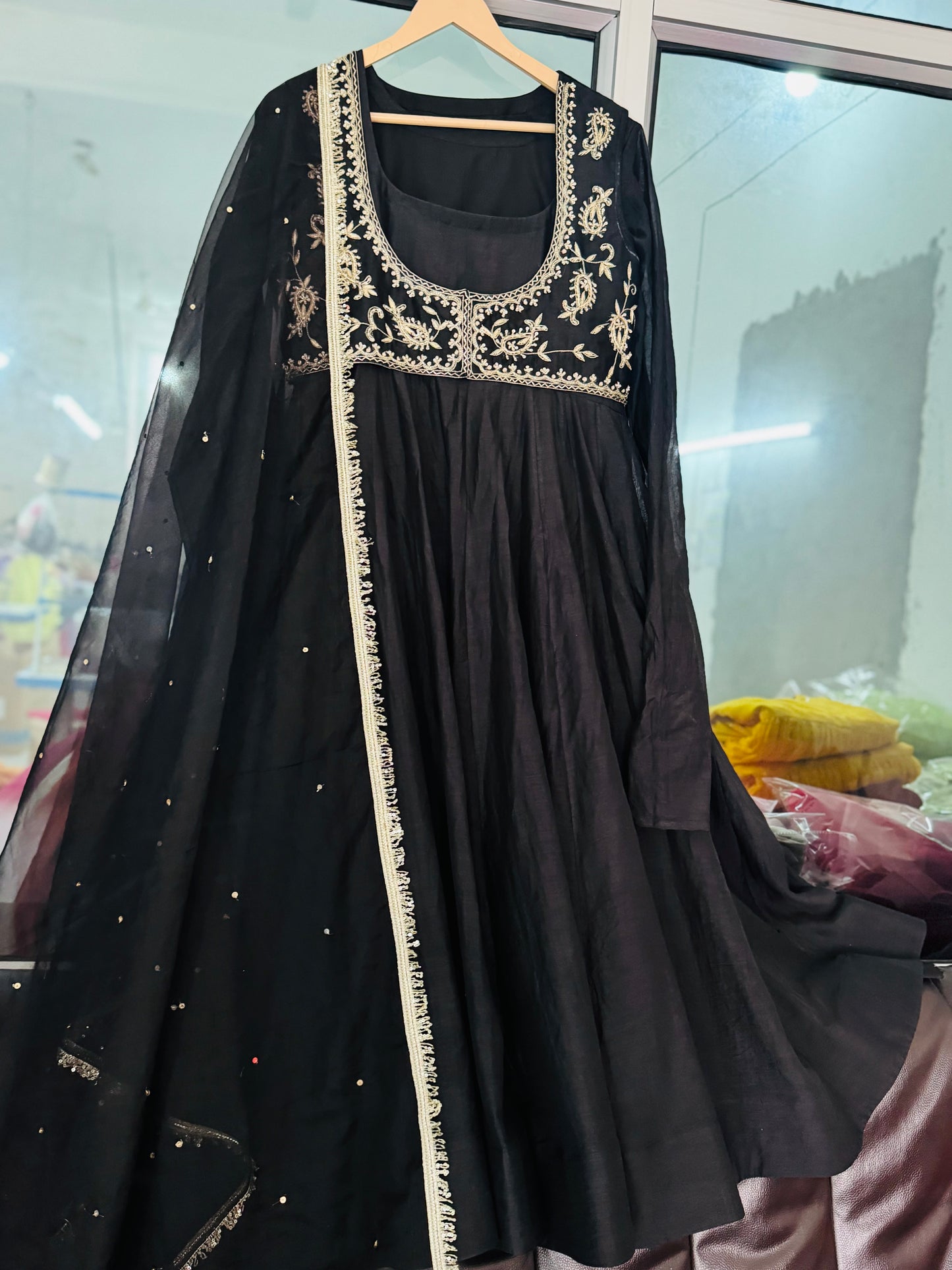 Queen Black Anarkali